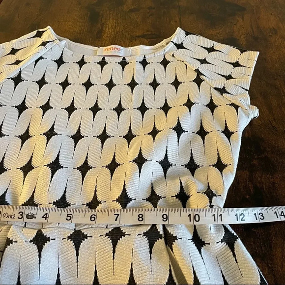 Renee C black and white wavy print skaterstyle dress - Picture 5 of 16